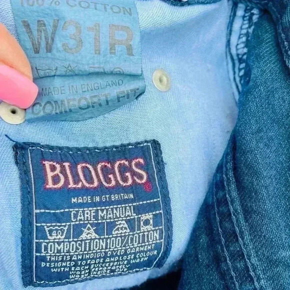 Vintage Joe Bloggs High Waisted 100% Cotton Dark Wash “mom” Jean Short (31R) - Picture 11 of 11